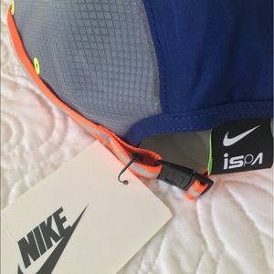 Nike U NRG AW84 React Cap QS
